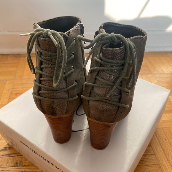 Steve Madden Army Green Ankle Boots - Picture 4 of 4